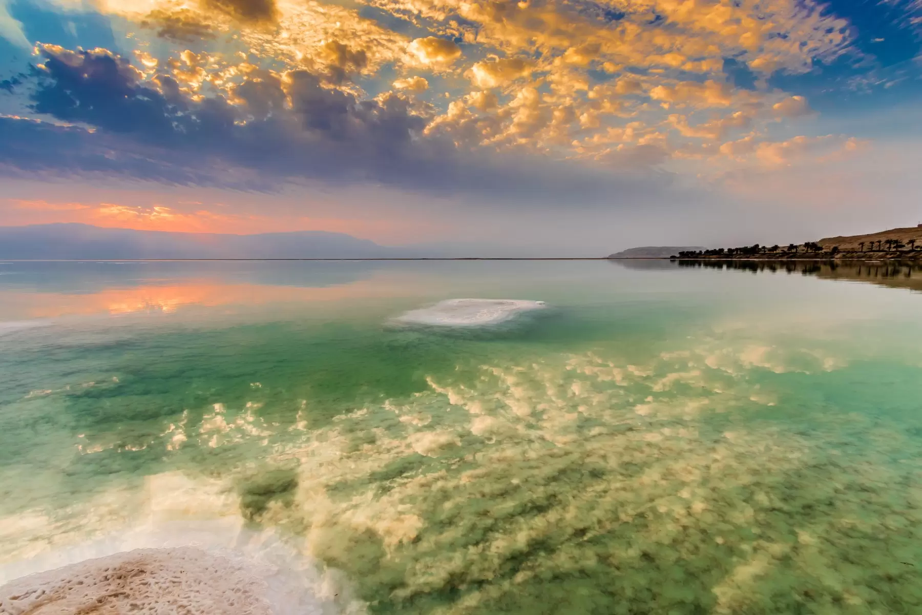 זריחה בים המלח - ניקולאי טטרצ'וק - תמונות ים ושמים לסלון נופים יפים תמונות בחלקים  - מק''ט: 308330