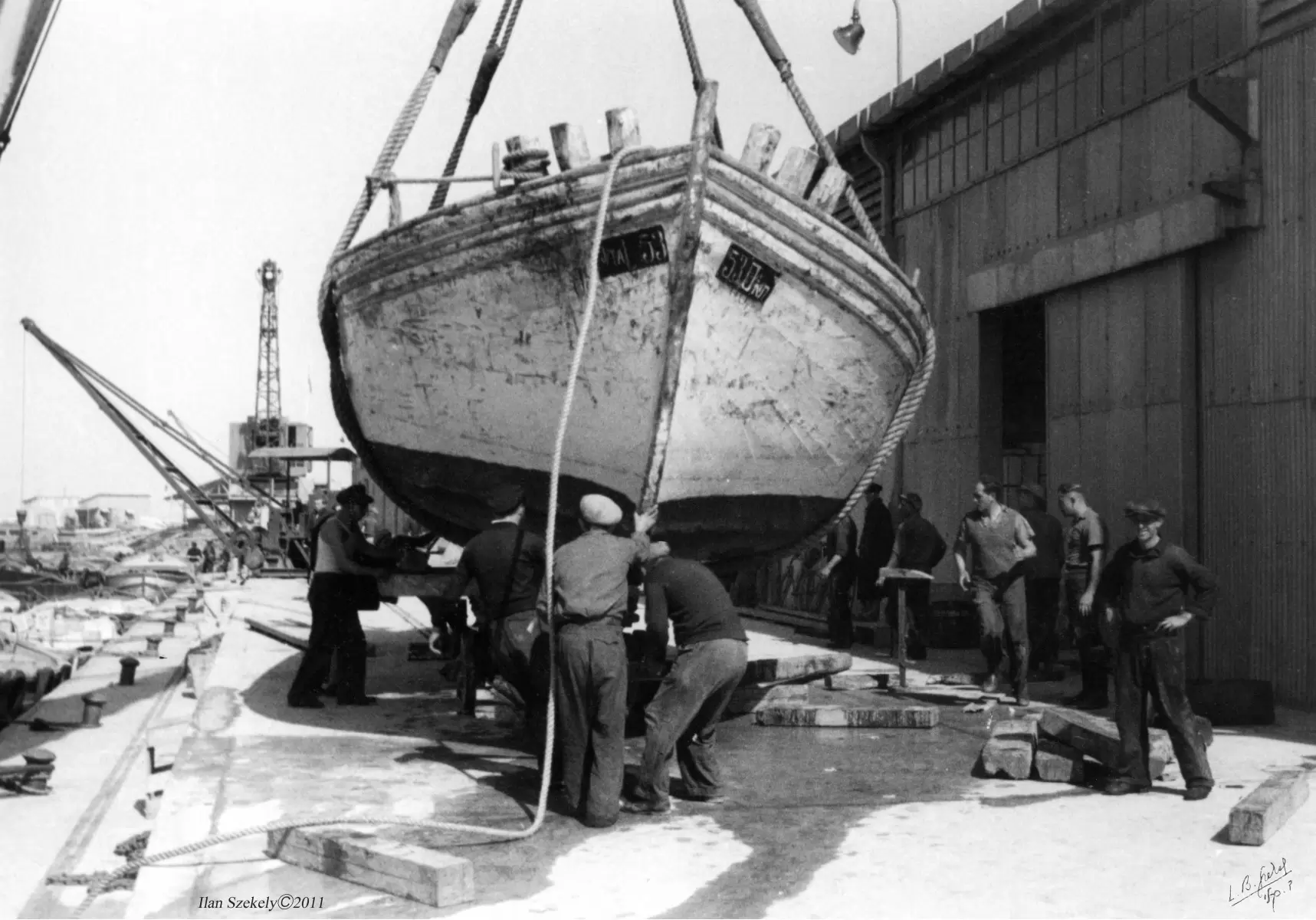תל אביב 1937 אוניה במבדוק - דוד לסלו סקלי -  - מק''ט: 141844