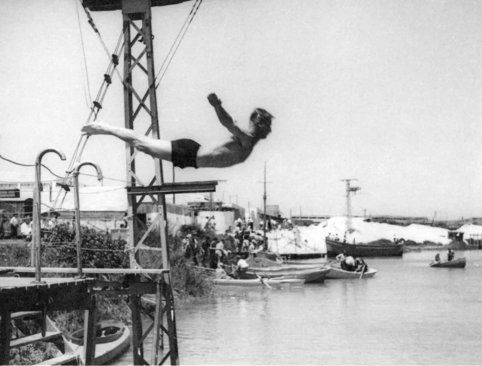 תל אביב 1939 - הקופץ למים - דוד לסלו סקלי -  - מק''ט: 142857