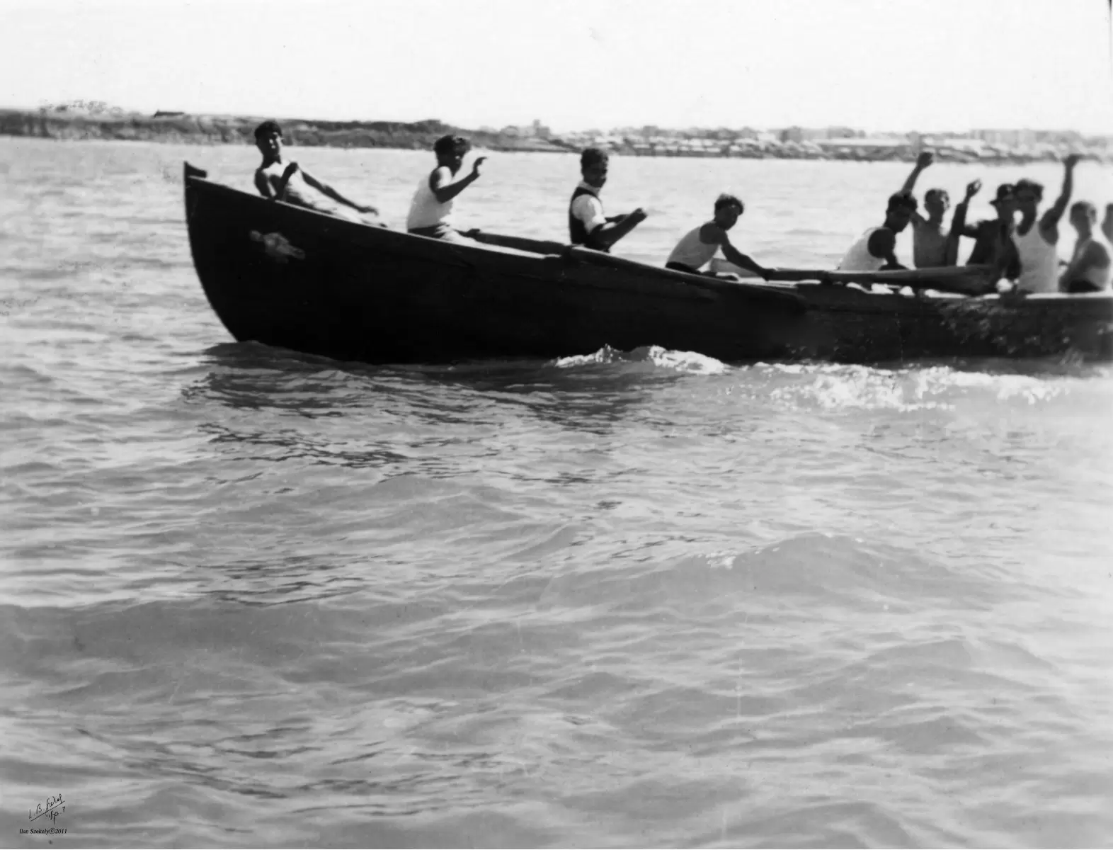 תל אביב 1939 בסירת משוטים - דוד לסלו סקלי -  - מק''ט: 143388