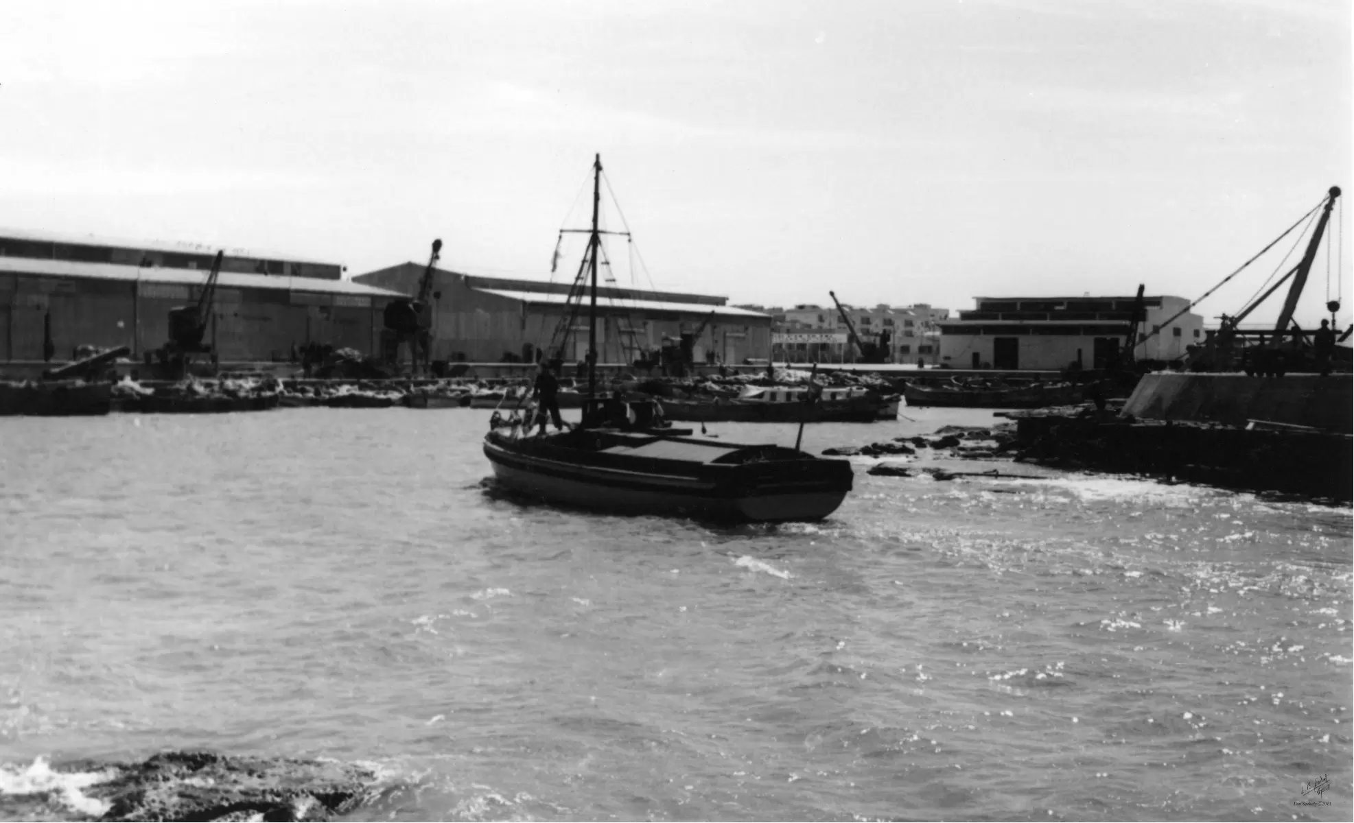 תל אביב 1937 כניסה לנמל - דוד לסלו סקלי -  - מק''ט: 153320
