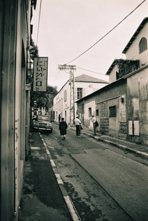 b/w