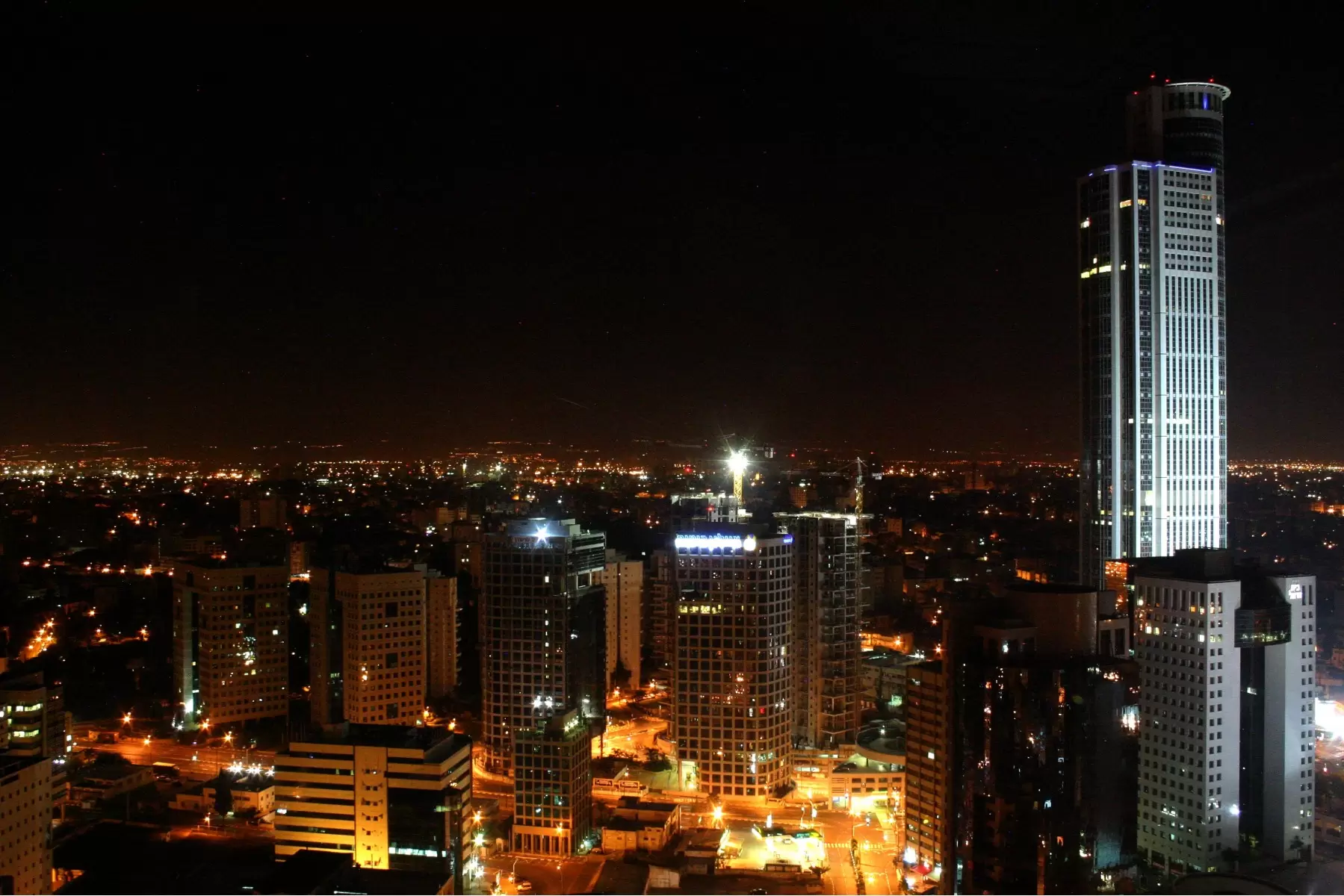 לילה ,תל אביב -הבורסה - משה יפה -  - מק''ט: 139299