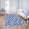 שטיח פי וי סי לסלון בעיצוב אתני בגווני כחול ולבן - תמונה 1
