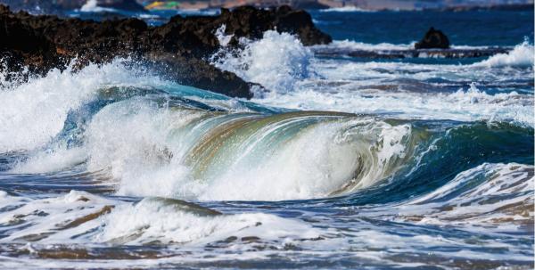 גל – יבגני זלבקוב | תמונה לסלון בסגנון מודרני