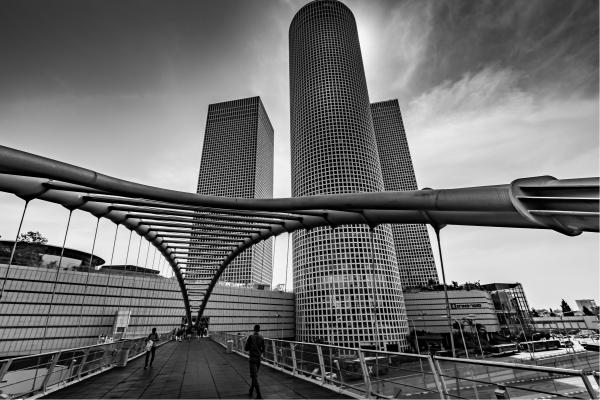 גורדי שחקים – ניקולאי טטרצ'וק | תמונה לסלון בסגנון מודרני