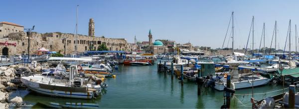 פנורמה בנמל עכו – ארי בלטינשטר | תמונה לסלון בסגנון מודרני
