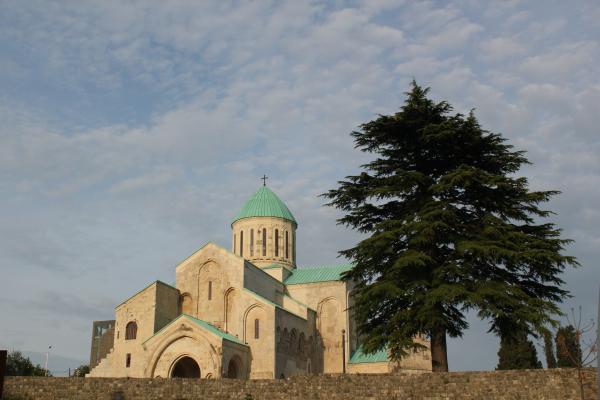 על ראש הגבעה – דן ששתיאל | תמונה לסלון בסגנון קלאסי