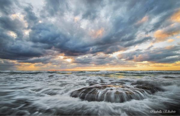 סוער – איזבלה אלקבץ | תמונה לסלון בסגנון מודרני