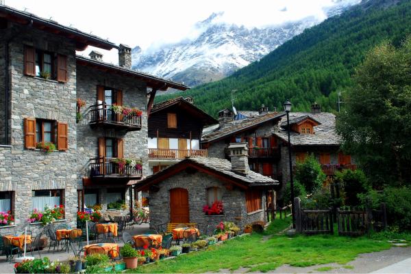 חלום של מקום – שוש אבן | תמונה לסלון בסגנון כפרי