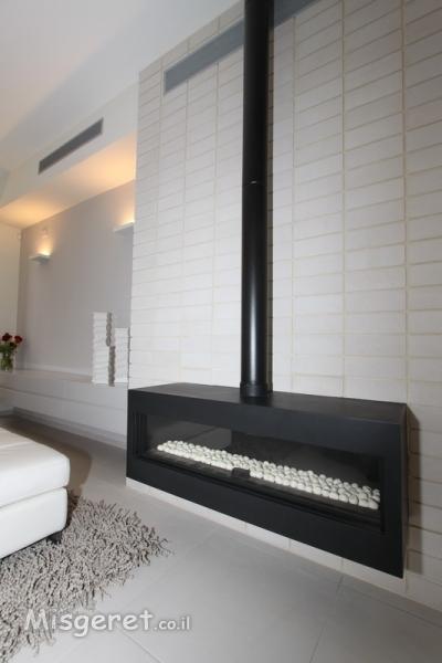 חלל סלון, קמין מרחף