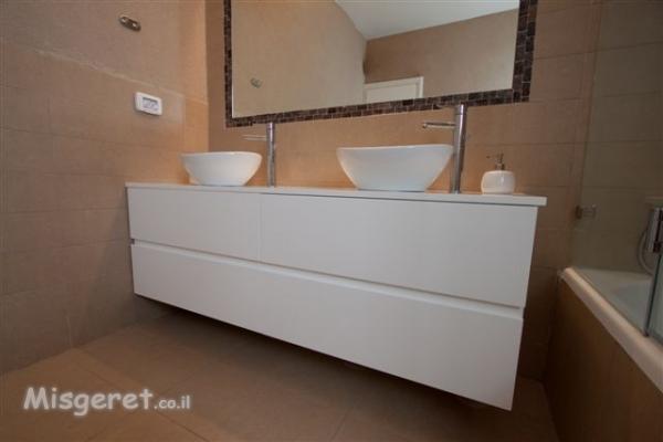 מקלחת, חדר אמבטיה