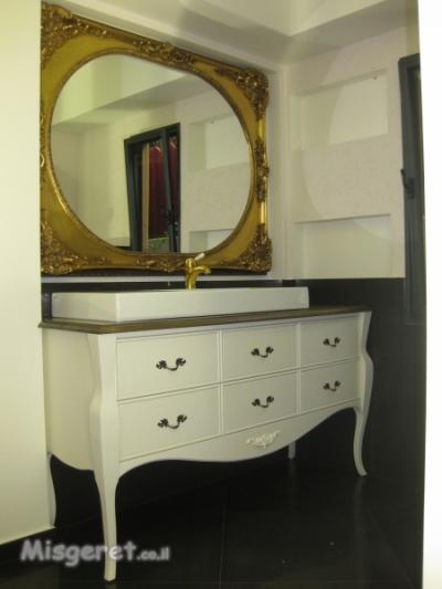 ארון אמבטיה