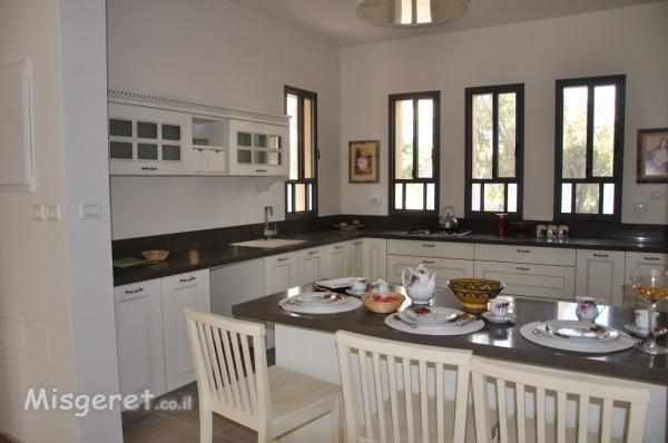 מטבח ופינת אוכל