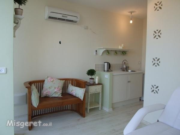 פינת המתנה ומטבחון