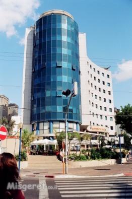 בנין מסחר ומישרדים