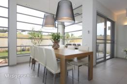 בית בהוד השרון, פינת אוכל