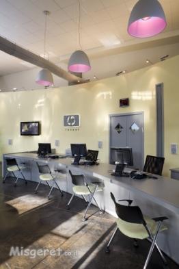 עיצוב פנים מרכז שרות