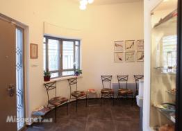 פינת המתנה במרפאה לבריאות