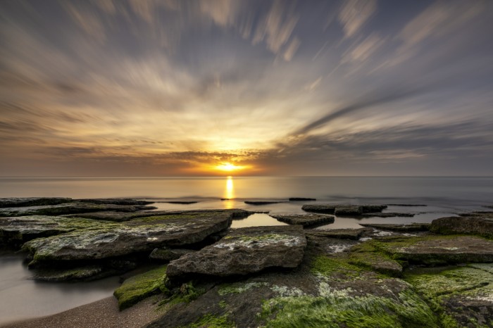 משטחי סלע בשקיעה