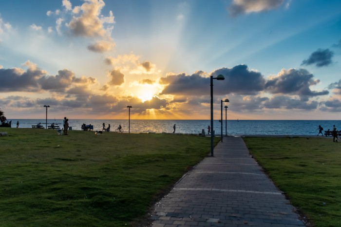 שקיעה בים