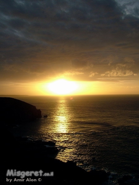 שקיעה על האי