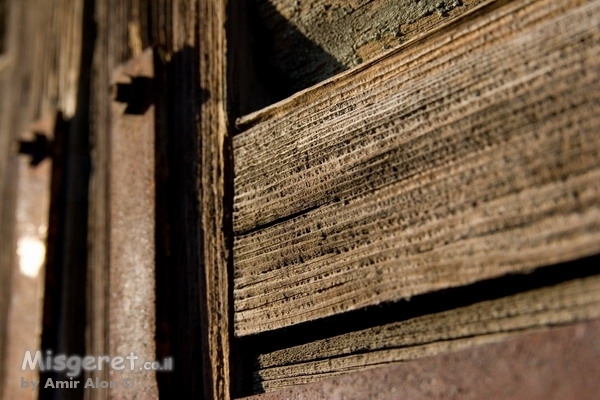 תריס עץ ישן