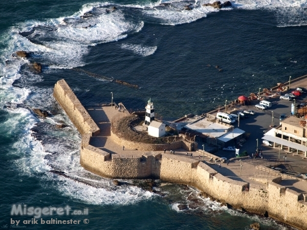 מגדל אור בעכו