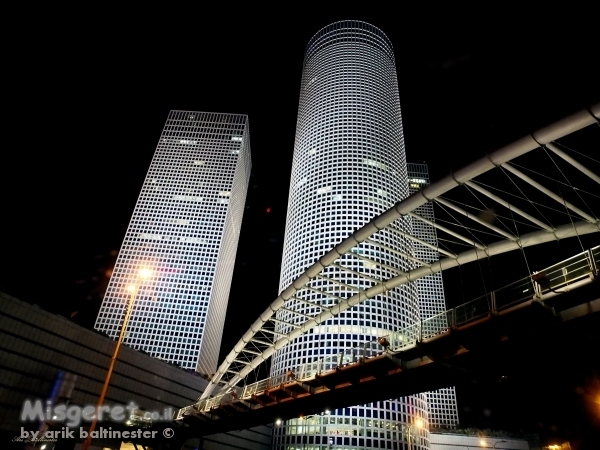 לילה במגדלי עזריאלי