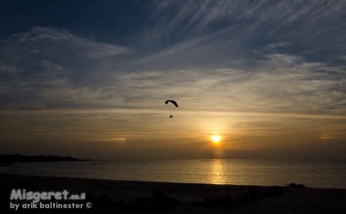 ריחוף אל השקיעה