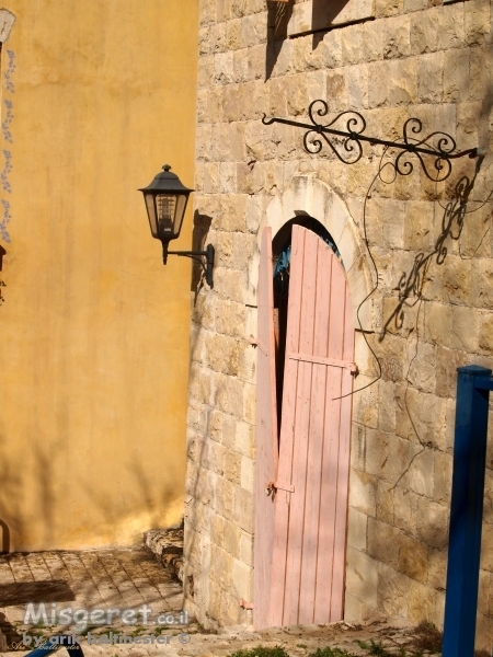 בסמטאות צפת 01