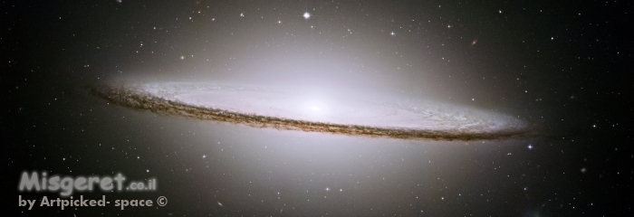 Sombrero Galaxy - חלל