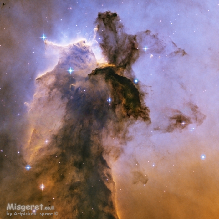 Eagle Spire - חלל