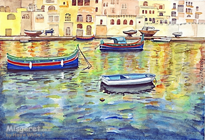 מים מנצנצים בנמל