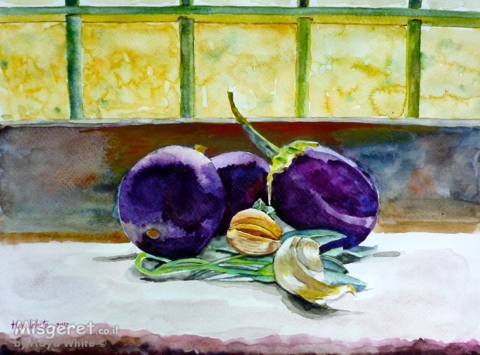 חצילים על אדן חלון