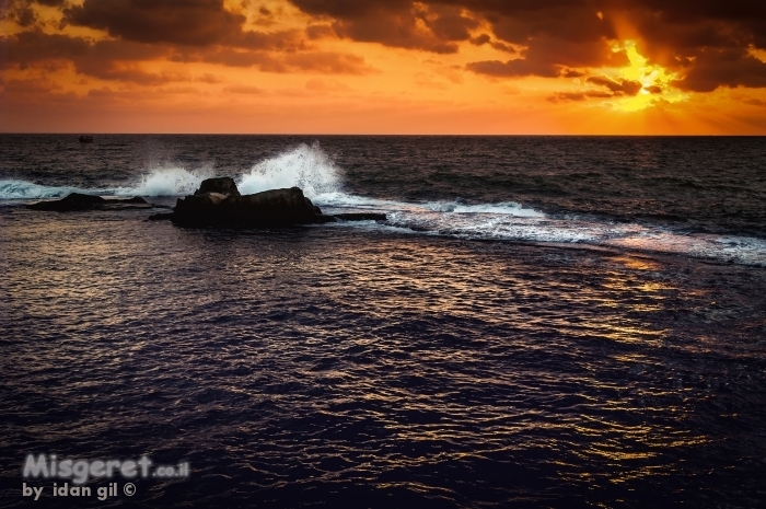 שקיעה בעכו...