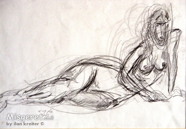 אישה בעירום רישום בעיפרון