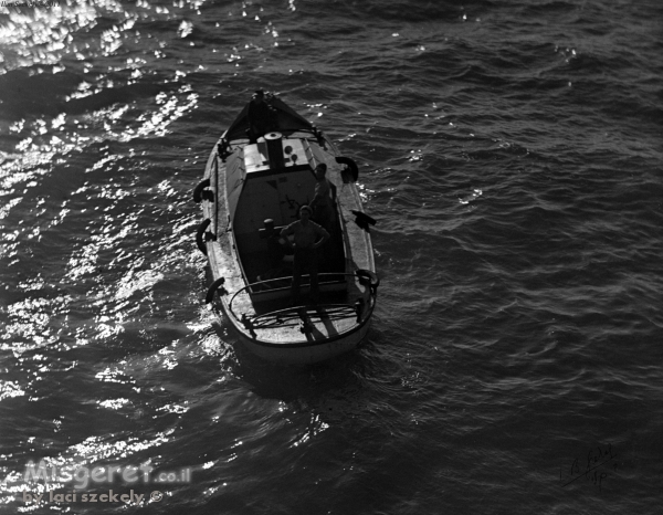 תל אביב 1937 - סירה