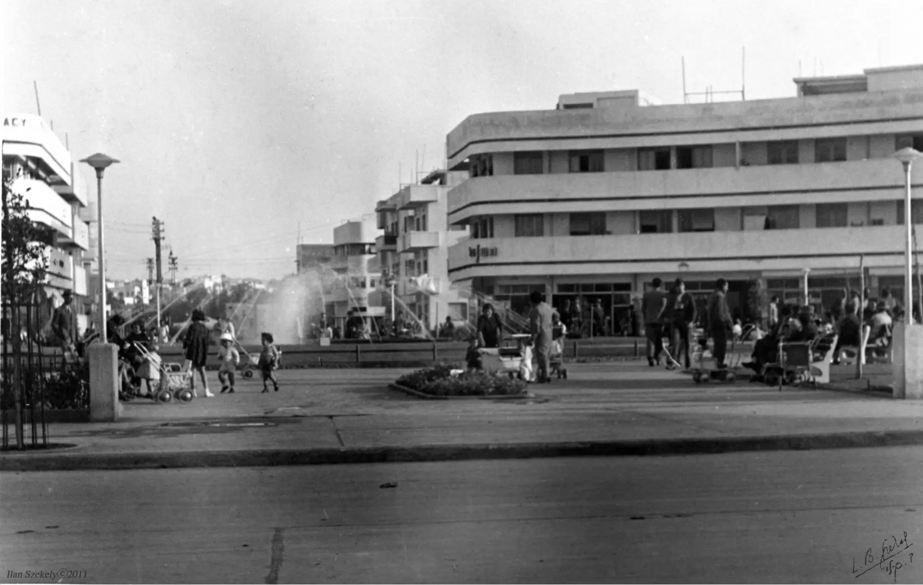 כיכר העיר - 1935 - דוד לסלו סקלי -  - מק''ט: 142086