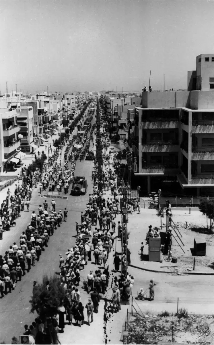 תל אביב 1939 - מצעד מחאה - דוד לסלו סקלי -  - מק''ט: 142766