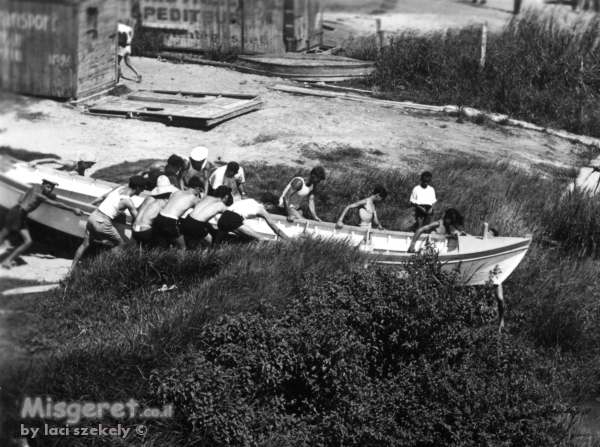 תל אביב 1939 העברת סירה