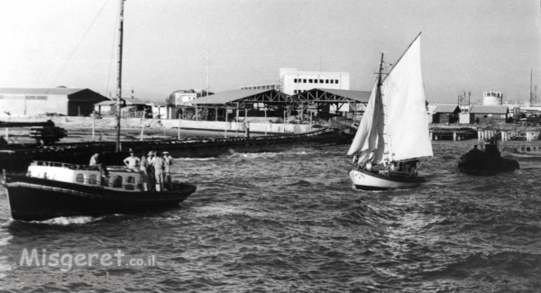 תל אביב 1939 גרירת סירה