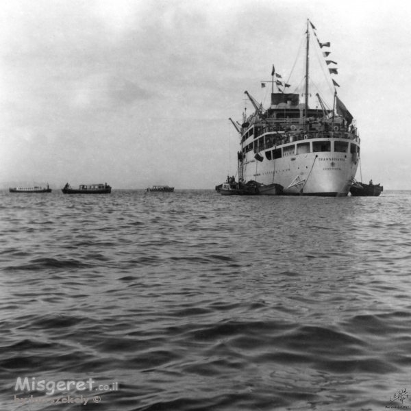 תל אביב 1939 אוניה וסירות