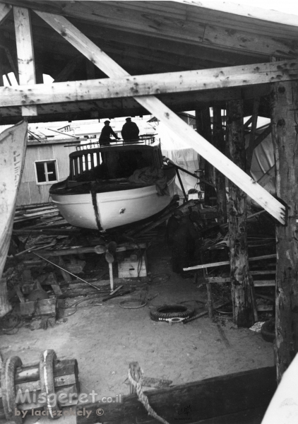 תל אביב 1937 שיפוץ סירה