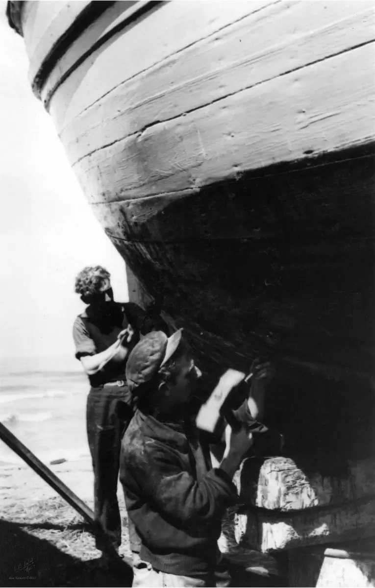 תל אביב 1937 תיקון סירה - דוד לסלו סקלי -  - מק''ט: 145993