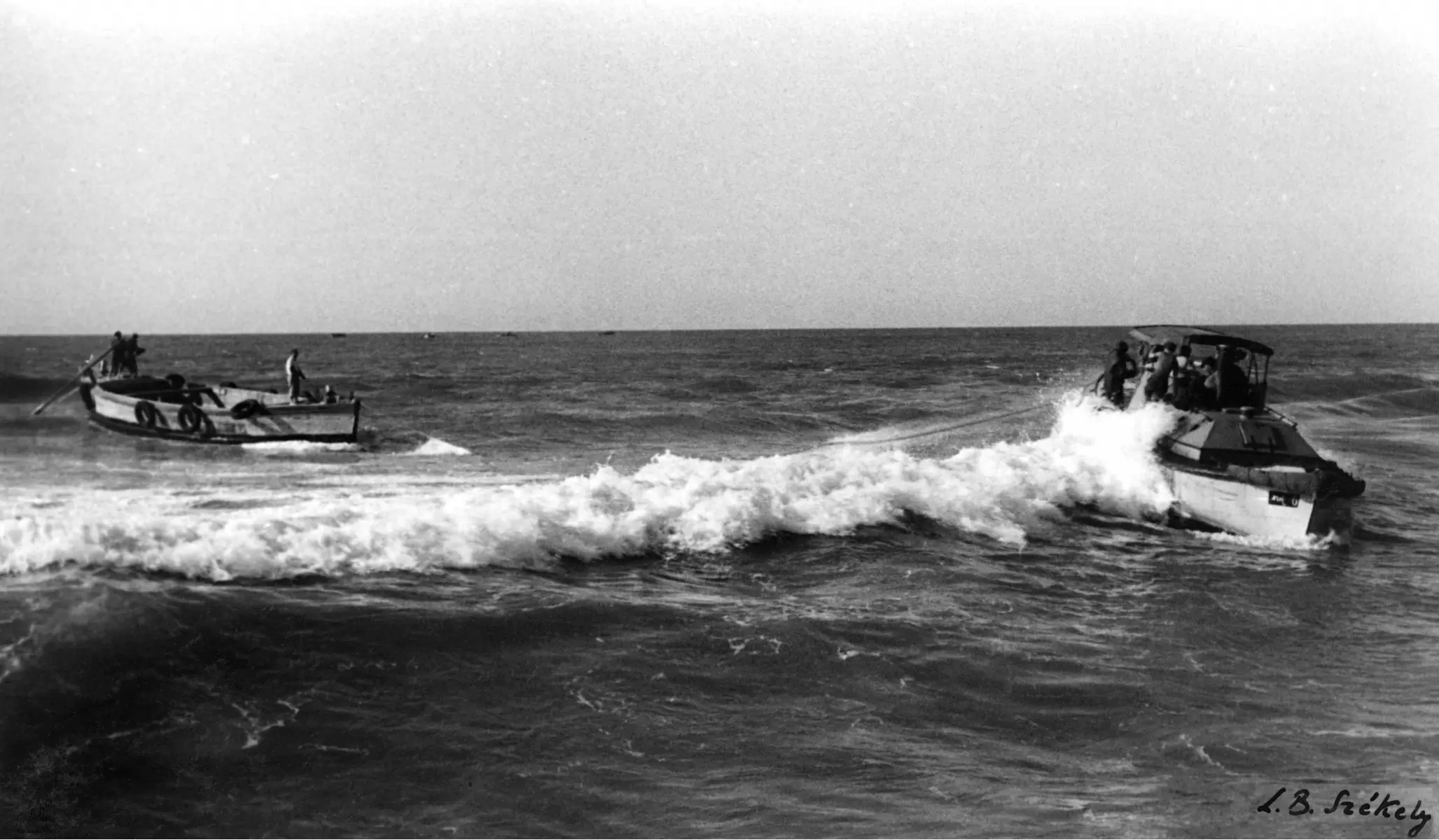תל אביב 1937 סירות בגלים - דוד לסלו סקלי -  - מק''ט: 153310