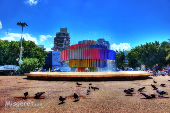 כיכר דיזנגוף והיונים