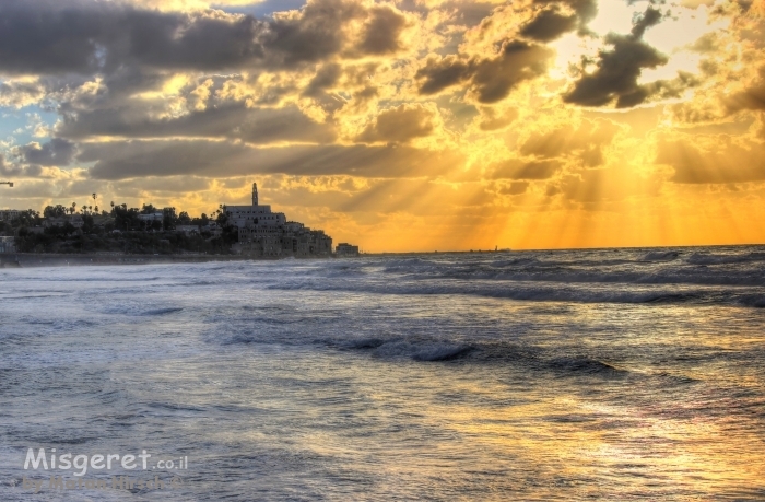 אין כמו יפו בשקיעות