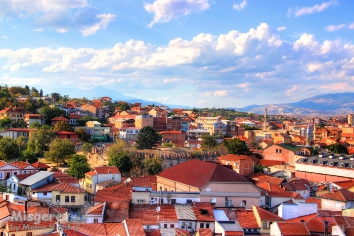 גגות אדומים במקדוניה