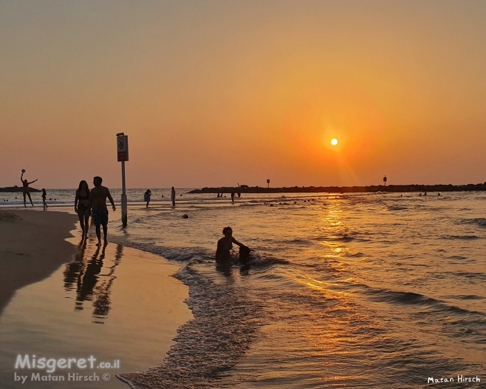 בחוף הים של תל אביב